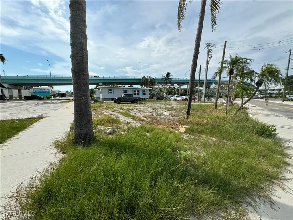 1041 3rd Street Fort Myers Beach FL 33931