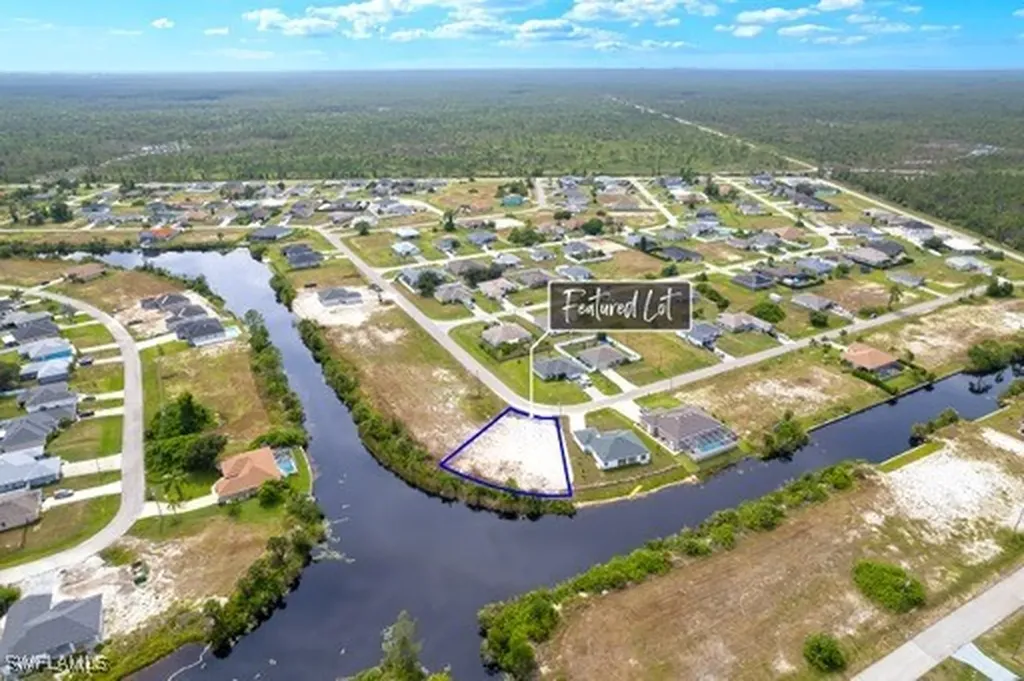 930 NE 43rd Terrace Cape Coral FL 33909