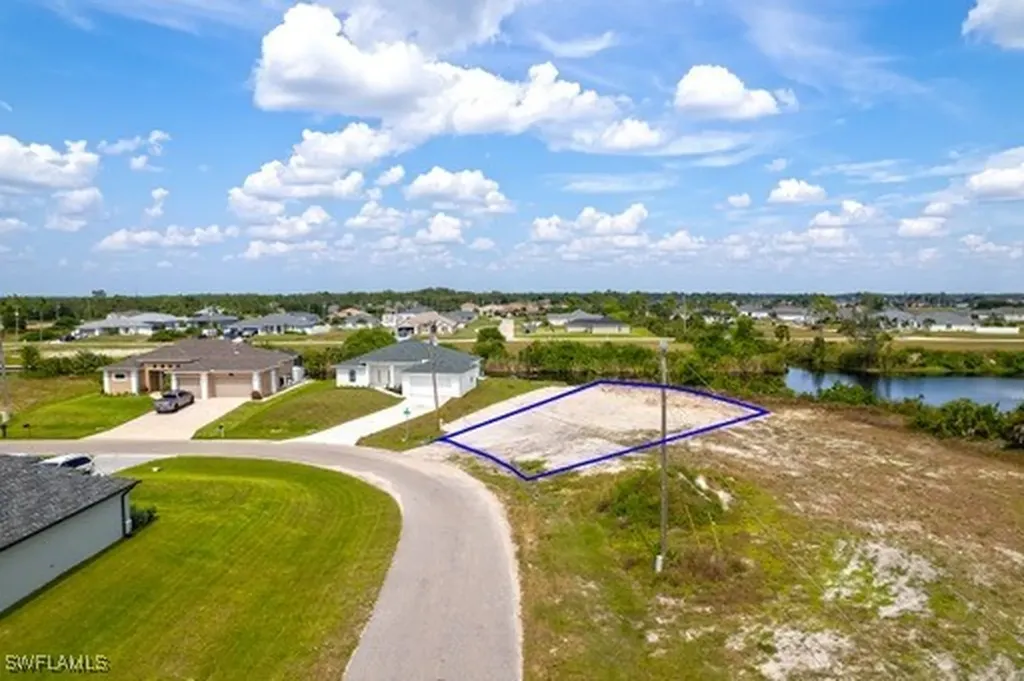 930 NE 43rd Terrace Cape Coral FL 33909