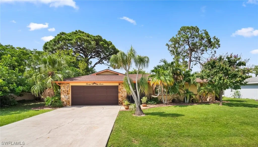 2457 Chandler Avenue Fort Myers FL 33907