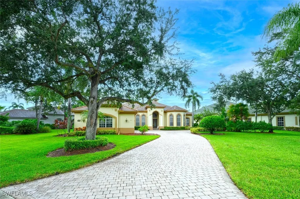 422 Terracina Court Naples FL 34119