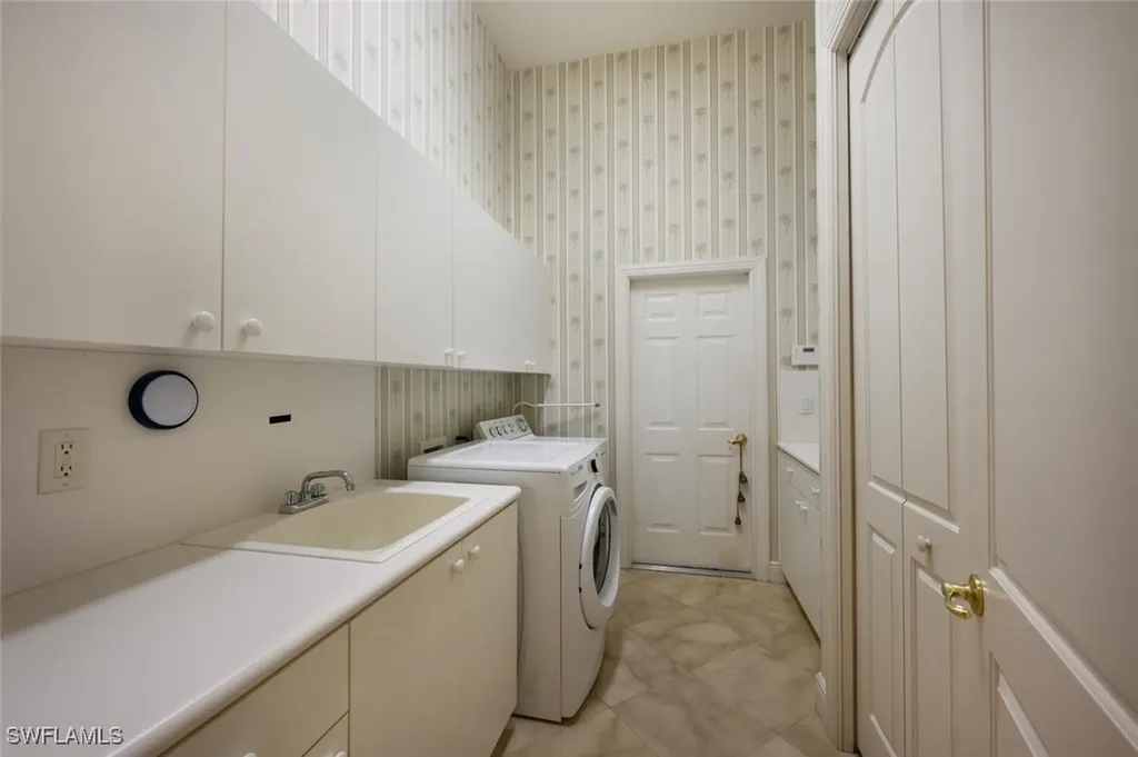 422 Terracina Court Naples FL 34119
