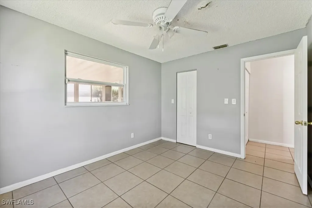 40 Desert Candle Circle Lehigh Acres FL 33936