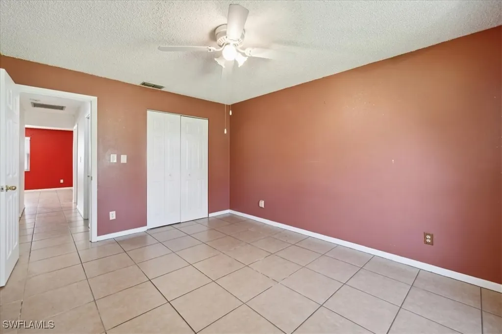 40 Desert Candle Circle Lehigh Acres FL 33936