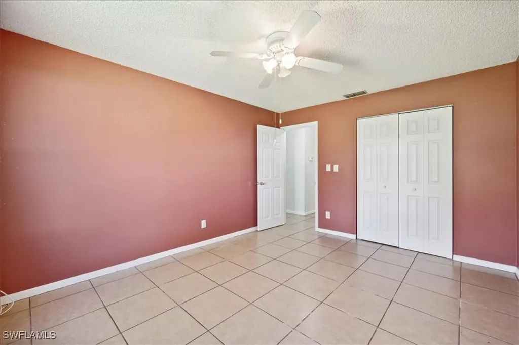 40 Desert Candle Circle Lehigh Acres FL 33936