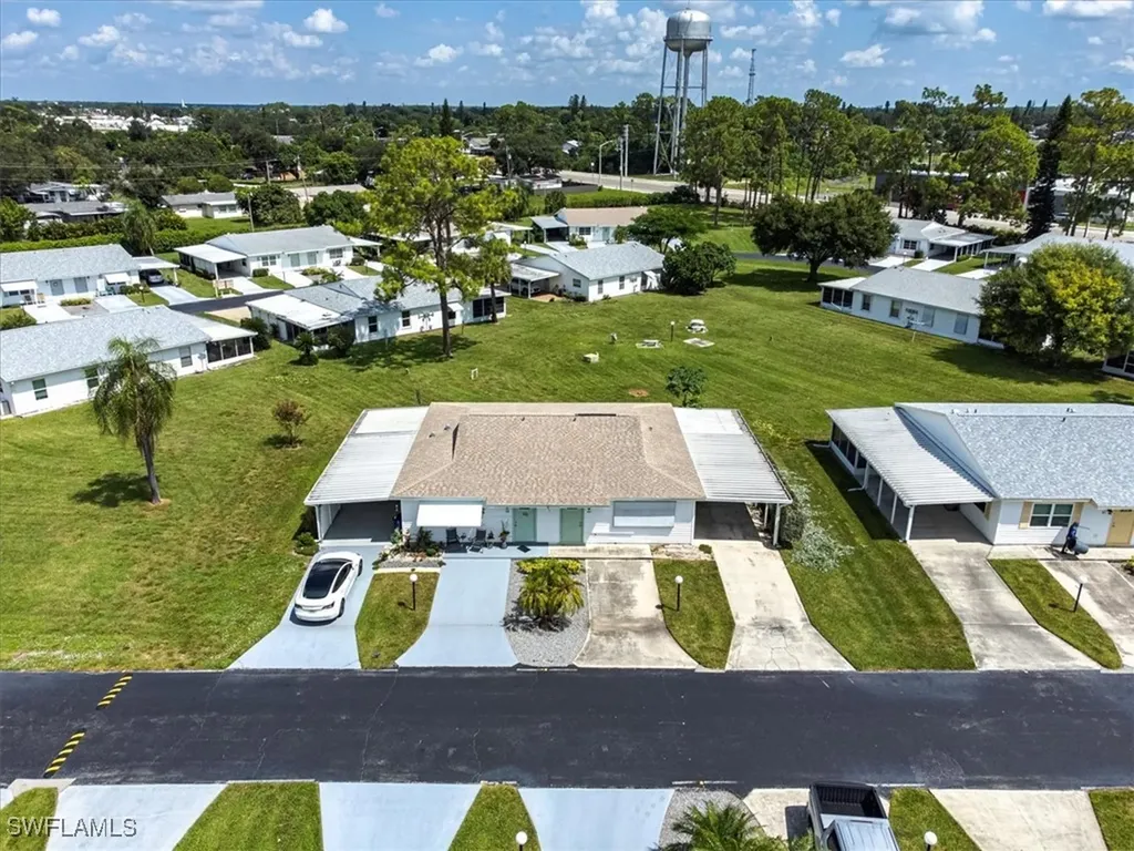 40 Desert Candle Circle Lehigh Acres FL 33936