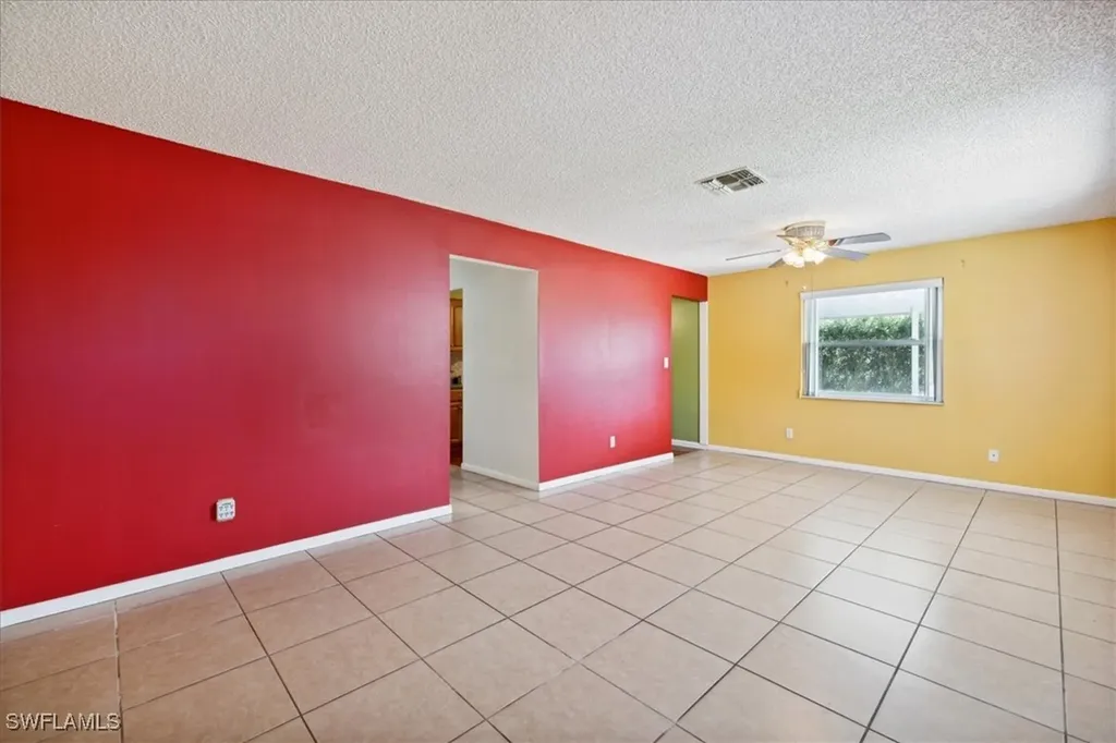 40 Desert Candle Circle Lehigh Acres FL 33936