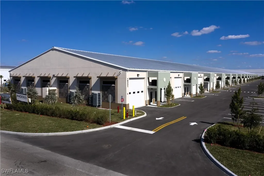 16221 Lee Road Fort Myers FL 33912