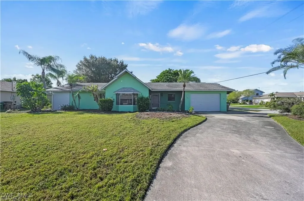 246 SW 34th Terrace Cape Coral FL 33914