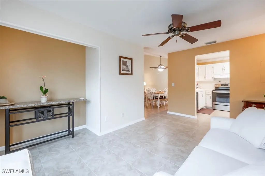 2584 Kings Lake Boulevard Naples FL 34112