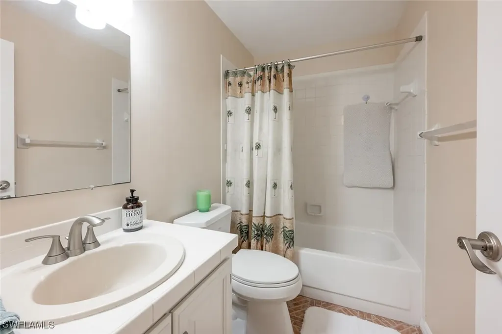 2584 Kings Lake Boulevard Naples FL 34112