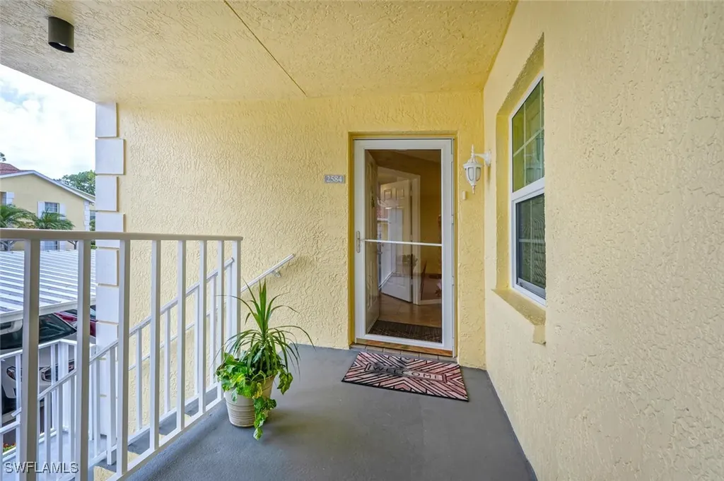 2584 Kings Lake Boulevard Naples FL 34112