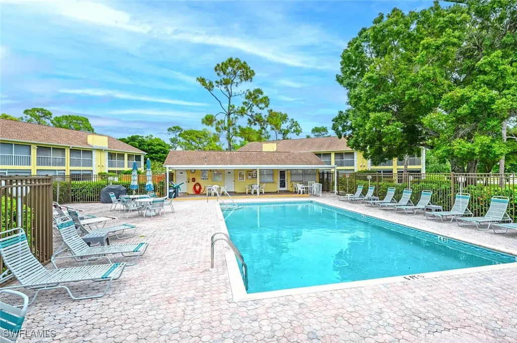 2584 Kings Lake Boulevard Naples FL 34112