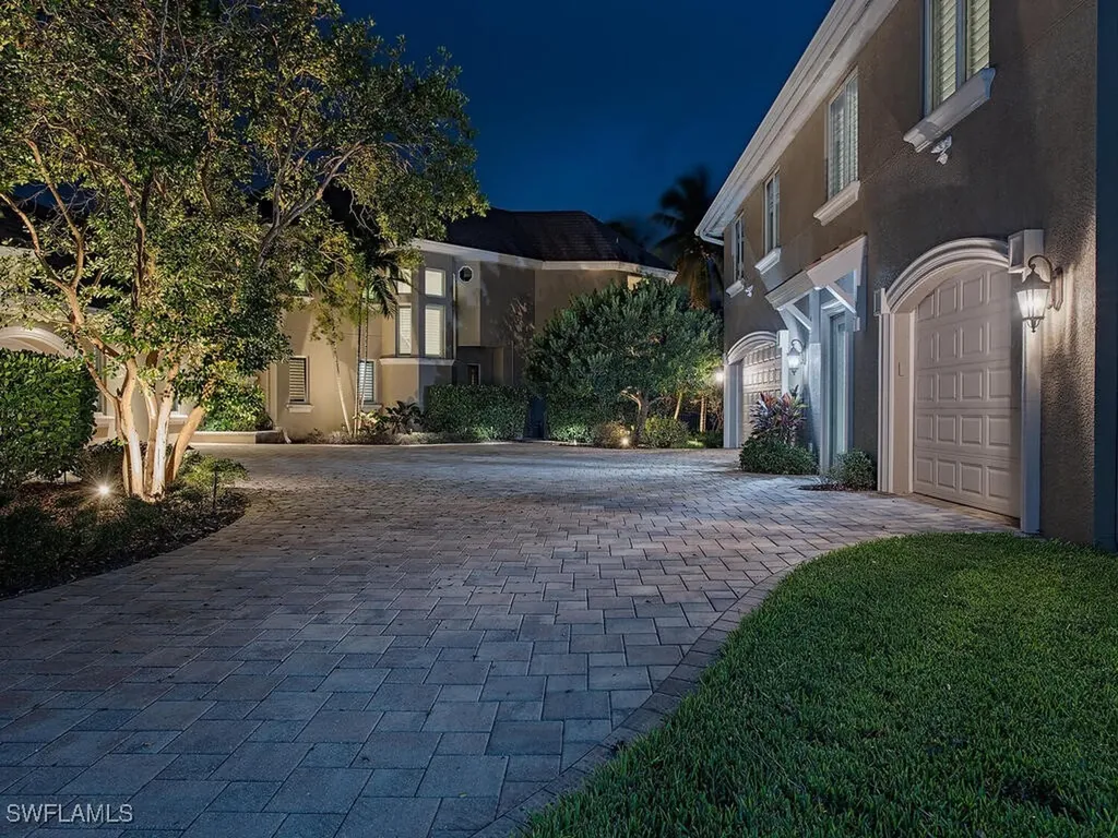 2835 Silverleaf Lane Naples FL 34105