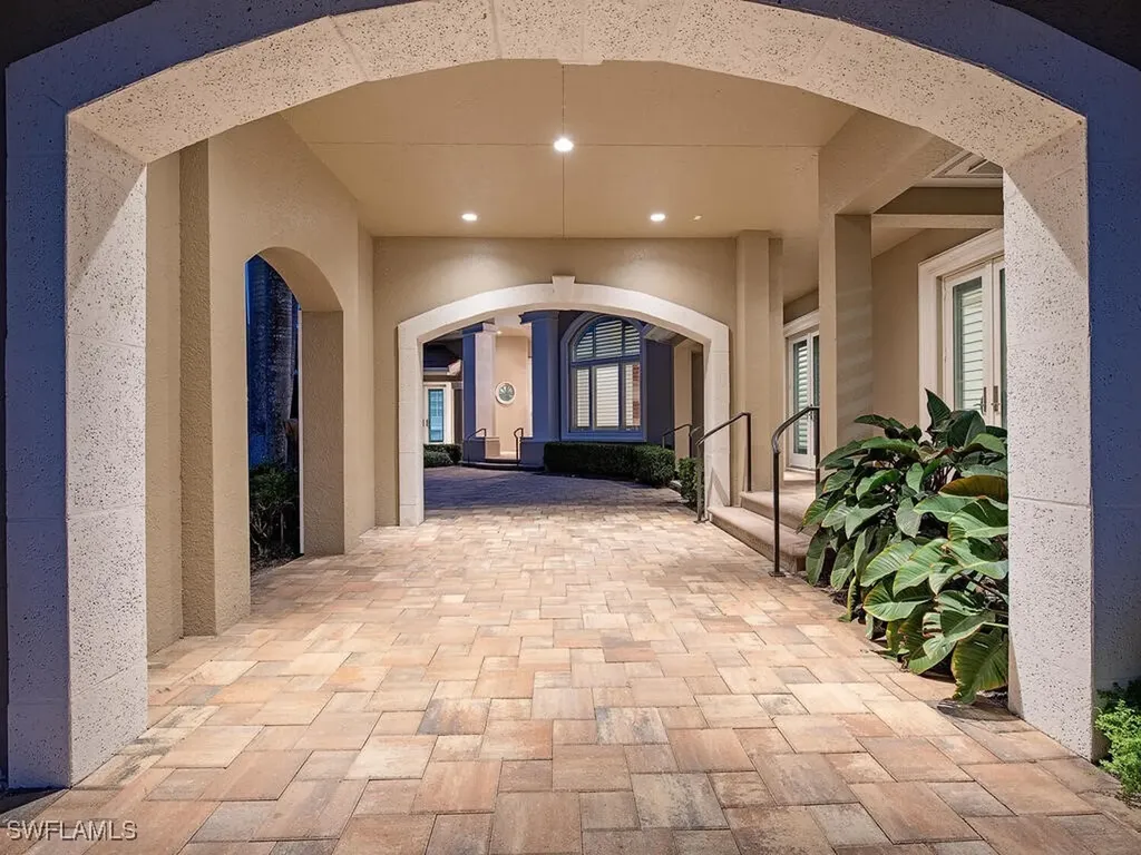 2835 Silverleaf Lane Naples FL 34105