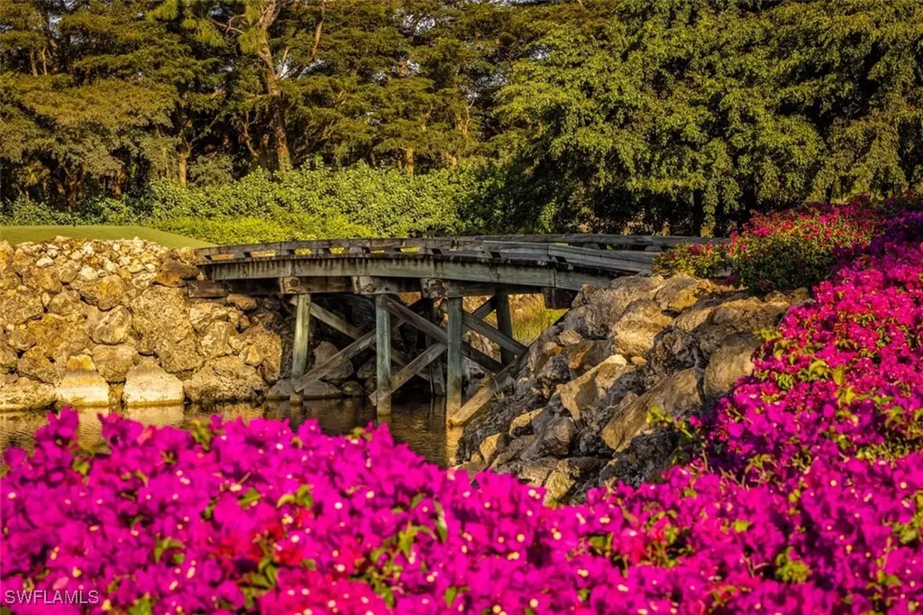 2835 Silverleaf Lane Naples FL 34105