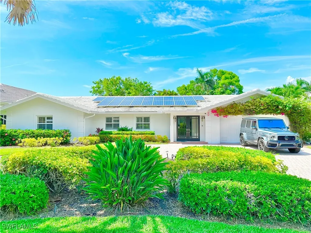 675 Regatta Road Naples FL 34103