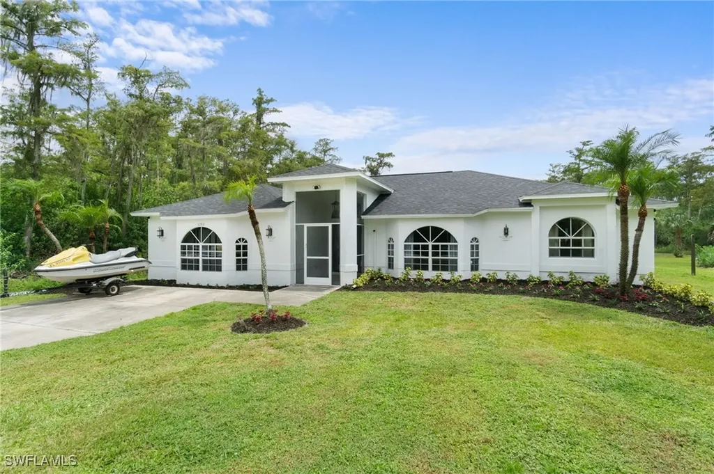 3280 18th Avenue NE Naples FL 34120