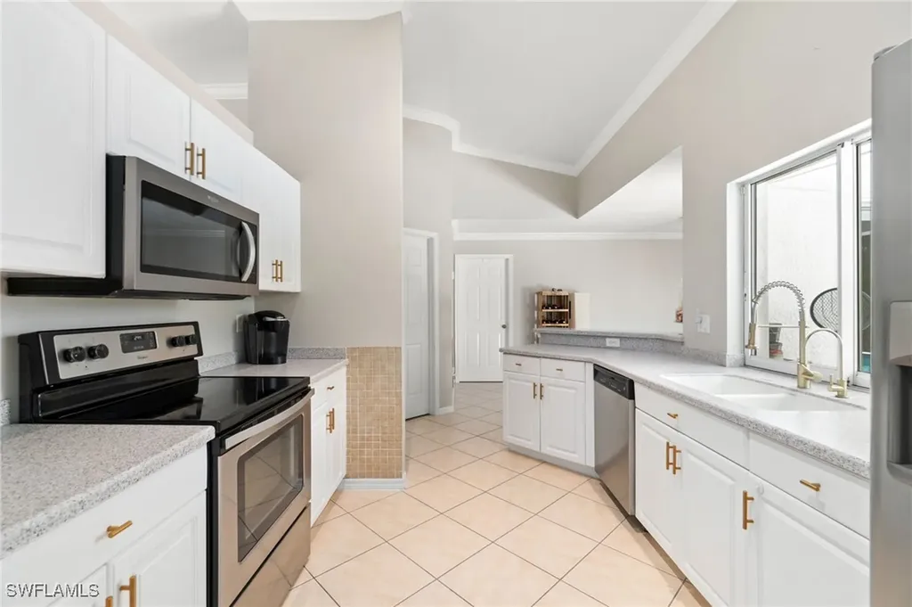 3280 18th Avenue NE Naples FL 34120
