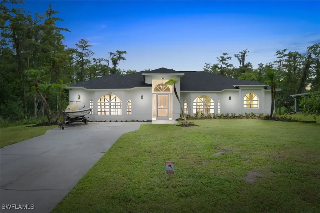 3280 18th Avenue NE Naples FL 34120