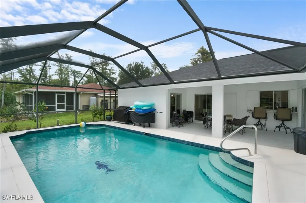 3280 18th Avenue NE Naples FL 34120
