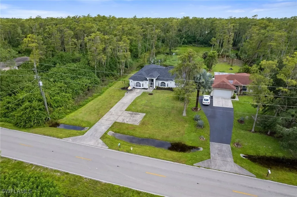 3280 18th Avenue NE Naples FL 34120