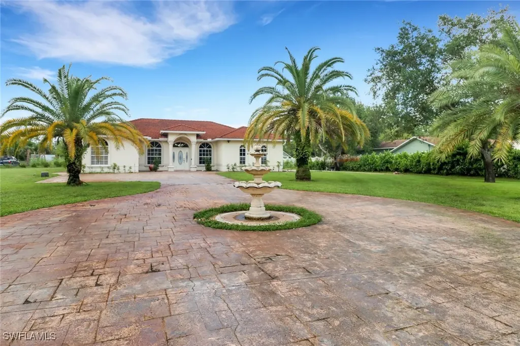 3711 4th Avenue Se Naples FL 34117