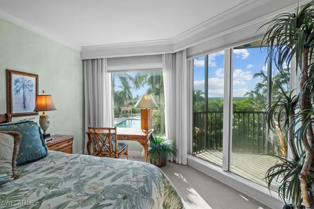 1060 Borghese Lane Naples FL 34114