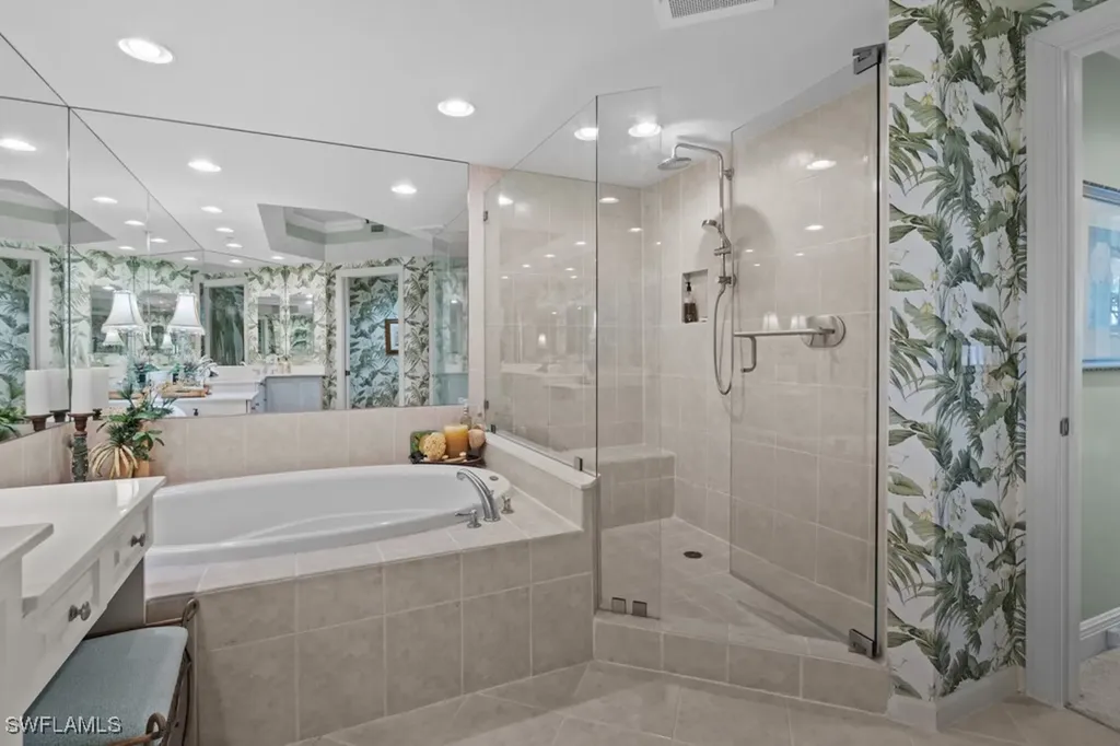 1060 Borghese Lane Naples FL 34114
