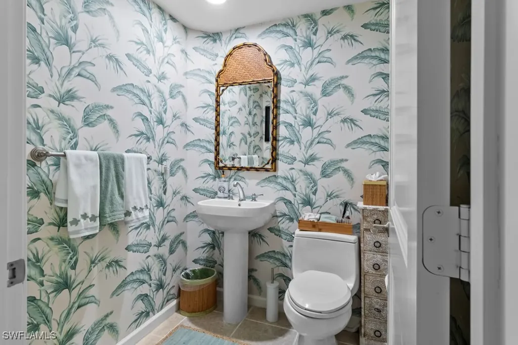 1060 Borghese Lane Naples FL 34114