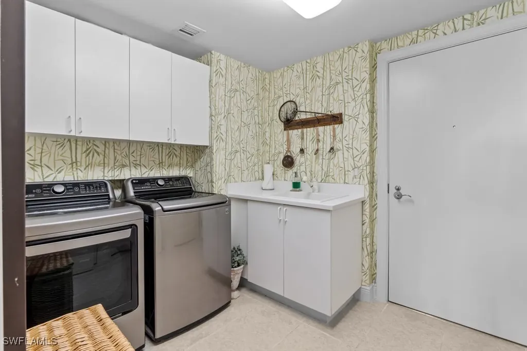 1060 Borghese Lane Naples FL 34114