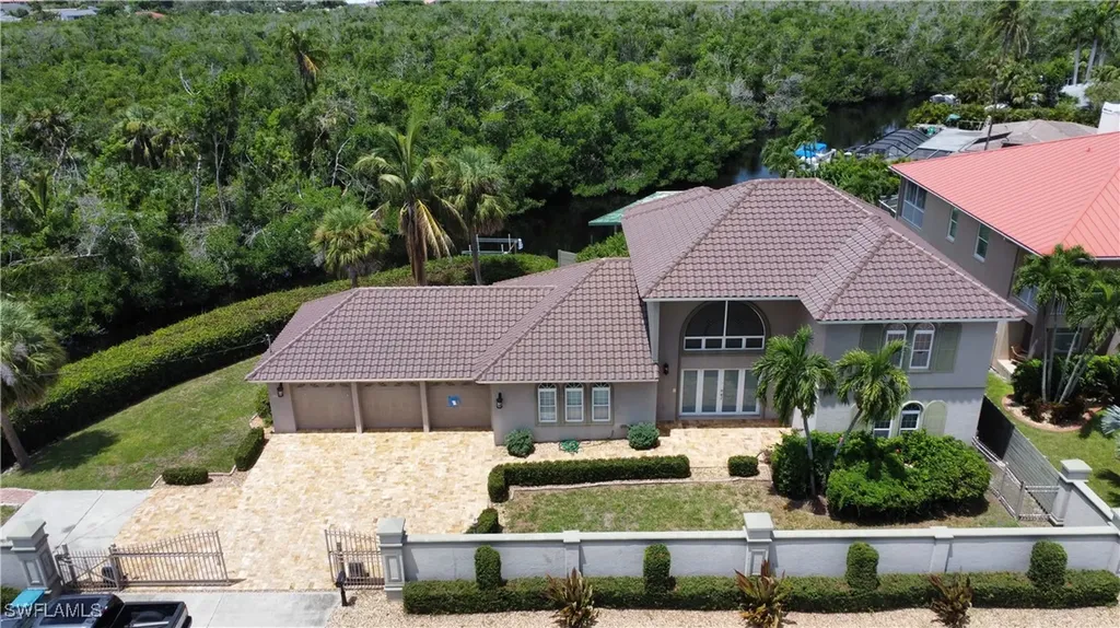 14370 Mcgregor Boulevard Fort Myers FL 33919