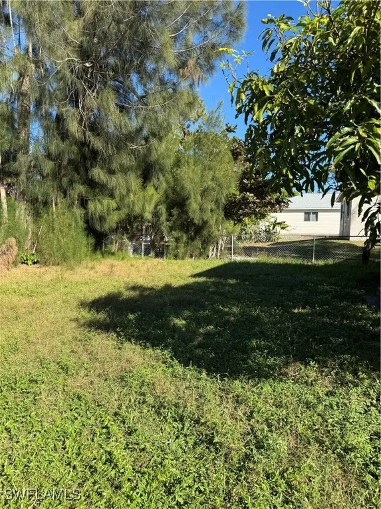 9991 Connecticut Street Bonita Springs FL 34135