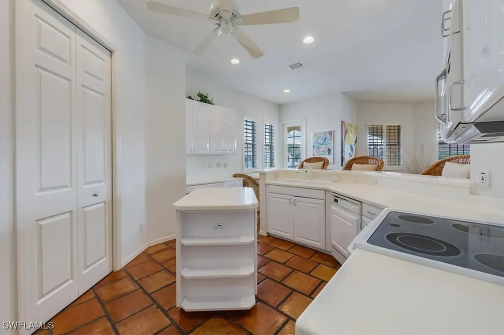 2200 L Ambiance Circle Naples FL 34108