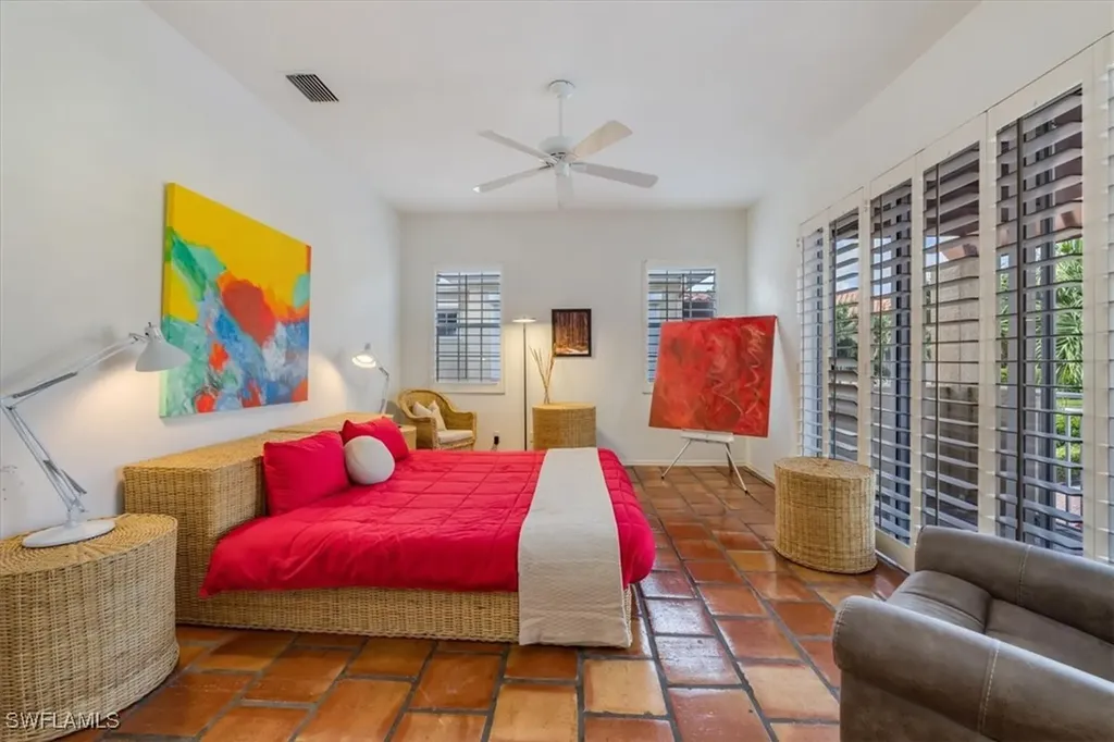 2200 L Ambiance Circle Naples FL 34108