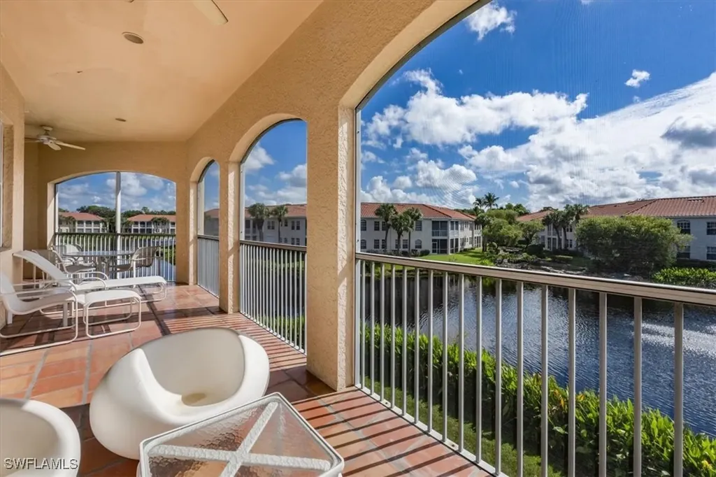 2200 L Ambiance Circle Naples FL 34108