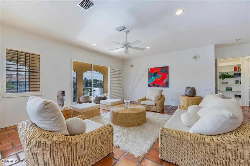 2200 L Ambiance Circle Naples FL 34108
