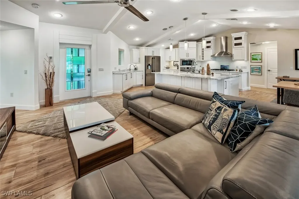 5816 Park Road Fort Myers FL 33908