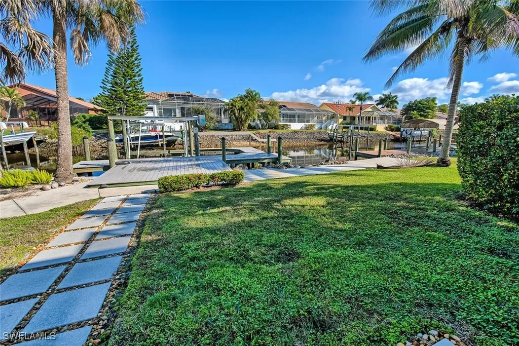 5816 Park Road Fort Myers FL 33908
