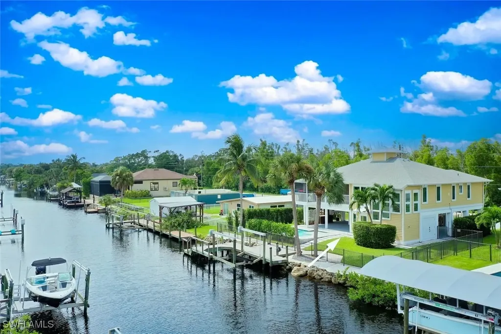 5816 Park Road Fort Myers FL 33908