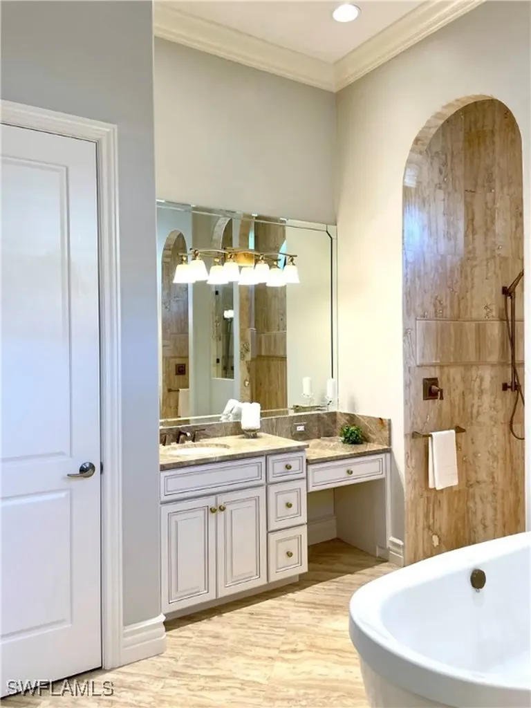 16980 Fairgrove Way Naples FL 34110