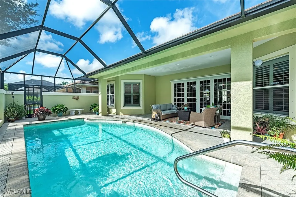 4980 Rustic Oaks Circle Naples FL 34105