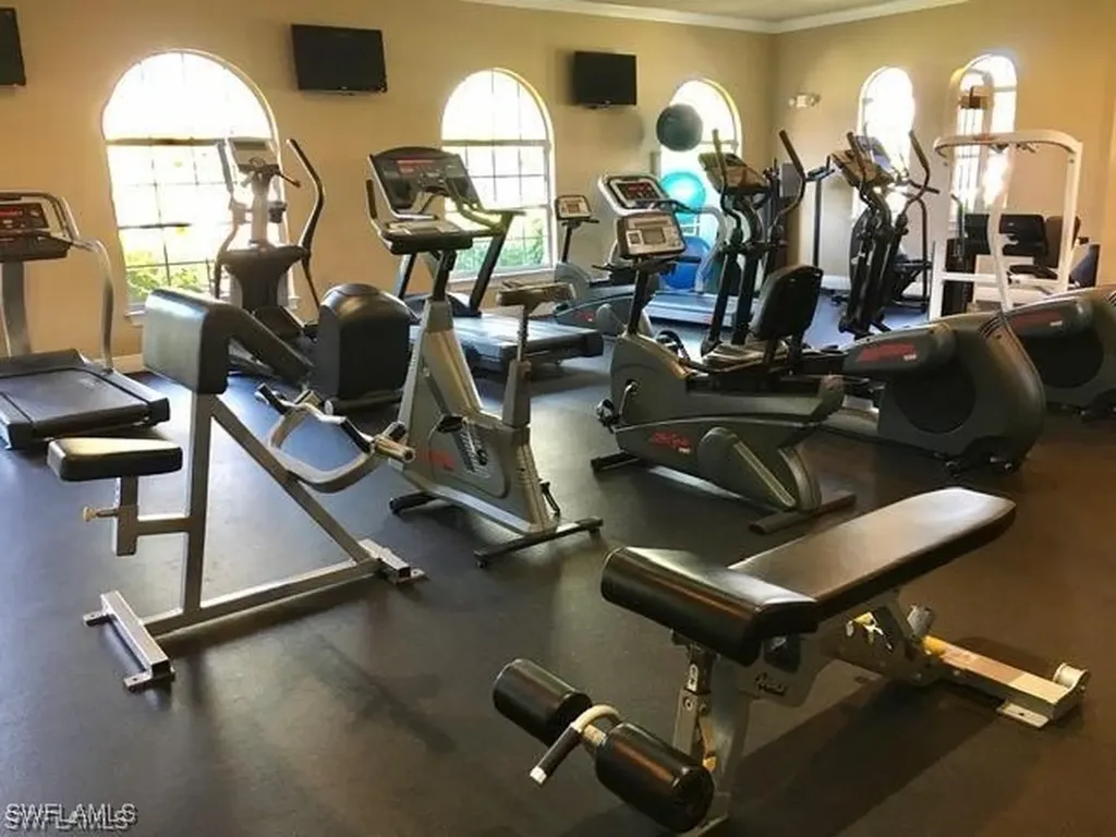 4980 Rustic Oaks Circle Naples FL 34105