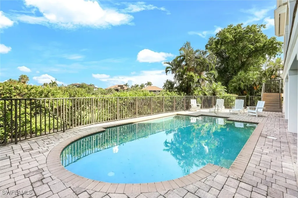 829 Pyrula Avenue Sanibel FL 33957