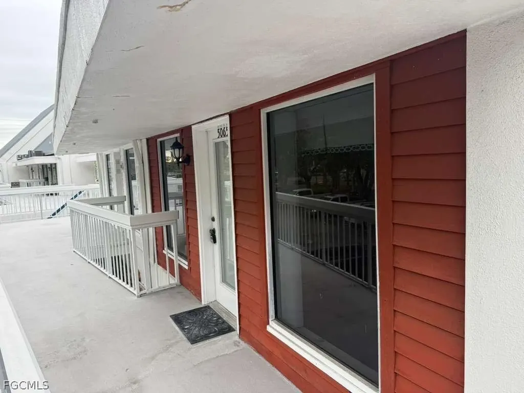 5065 Tamiami Trail E Naples FL 34113