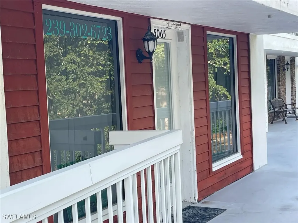 5065 Tamiami Trail E Naples FL 34113