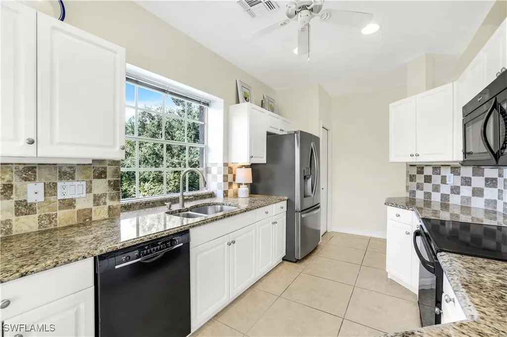 550 Laguna Royale Boulevard Naples FL 34119