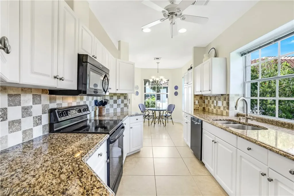 550 Laguna Royale Boulevard Naples FL 34119