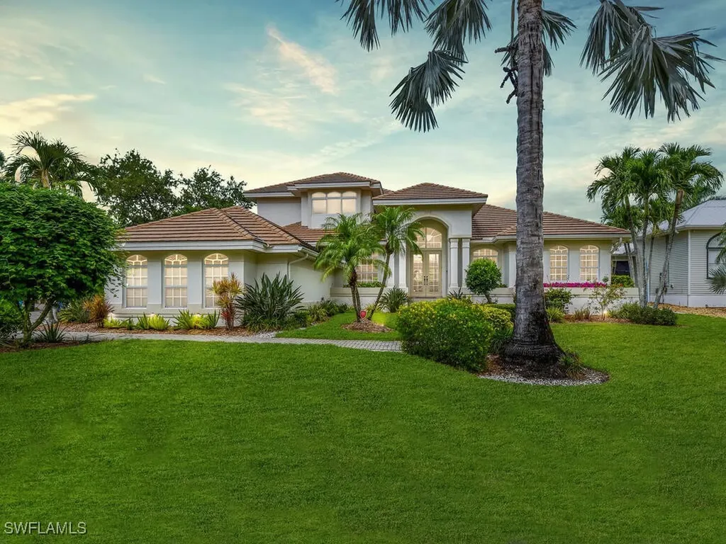 8601 S Lake Circle Fort Myers FL 33908