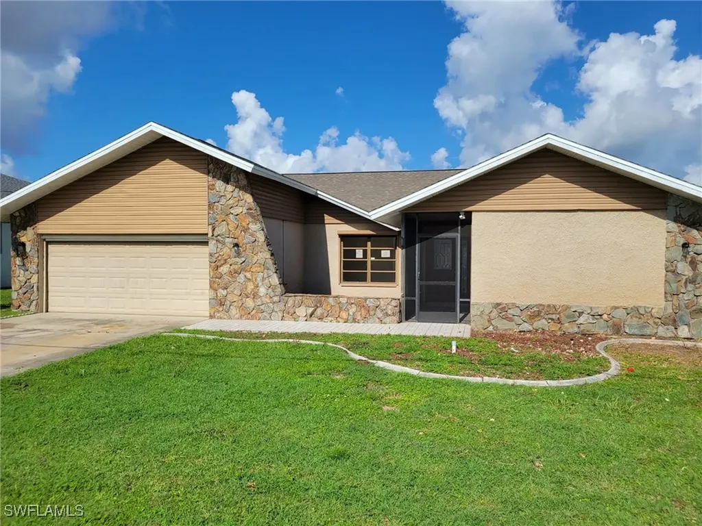 830 SW Santa Barbara Place Cape Coral FL 33991